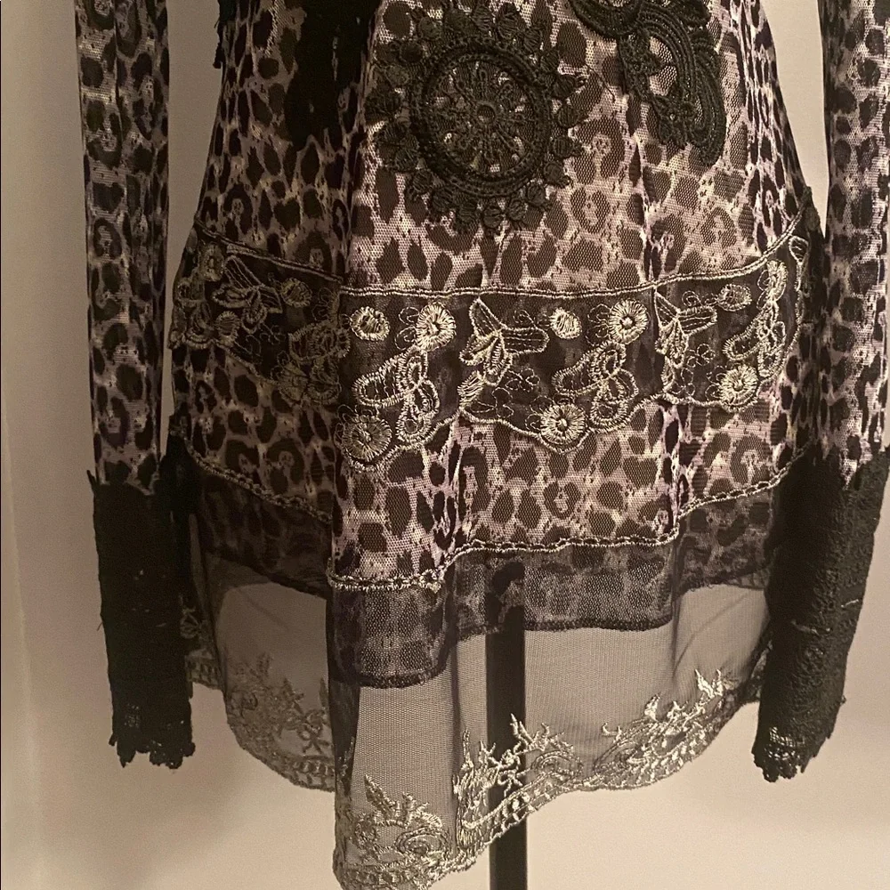 Hugging kisses Vintage stunning top size small - Picture 4 of 11